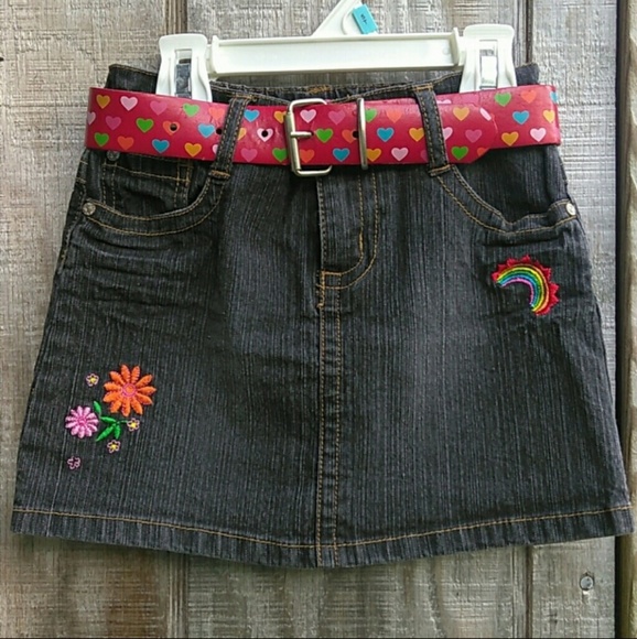 LOVE skirt ~ Sz 4T - Picture 2 of 3